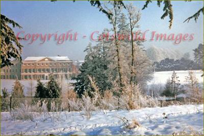 025 Charlton Park Convent 1983 © David Hanks