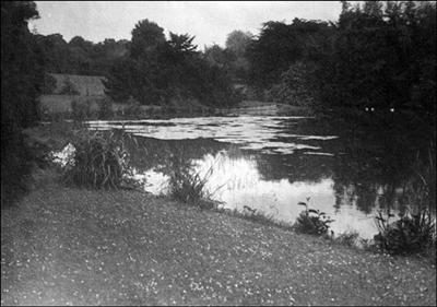 059 Dorothy Vassar-Smith Album c1920 © CKLHS